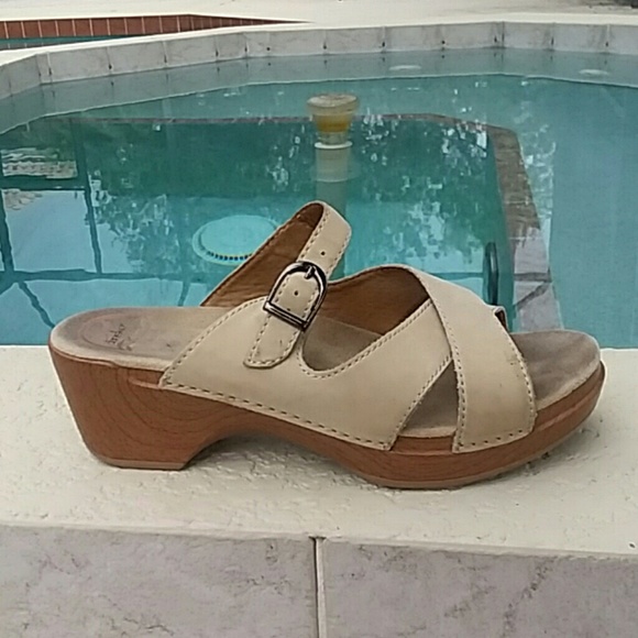 Dansko Shoes - DANSKO Tan Wedge Sandal